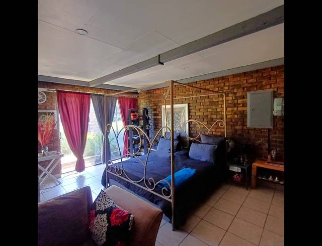 6 BEDROOM HOUSE FOR SALE IN MEYERTON SOUTH